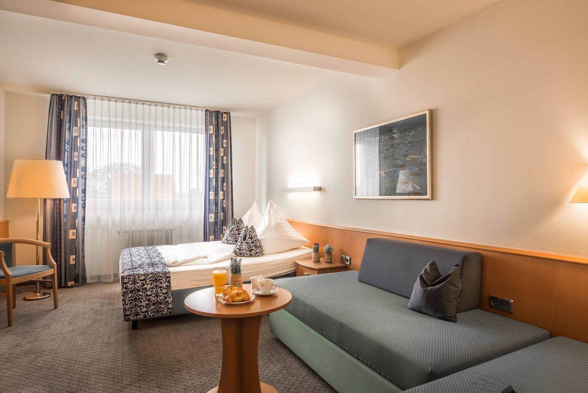 Hotel Am Moosfeld 4*